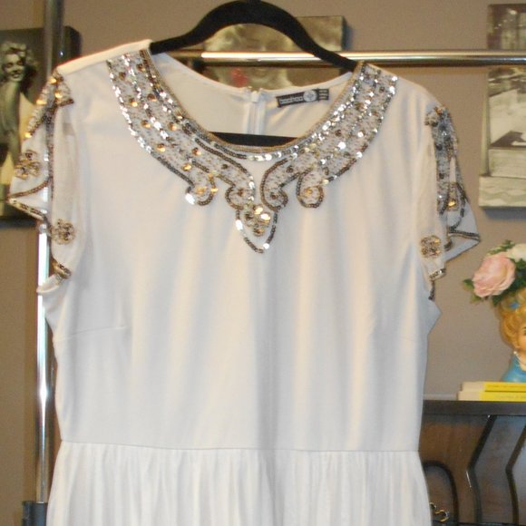 Boo Hoo Dresses & Skirts - Boohoo "Daisy" Embroided Sequin Dress